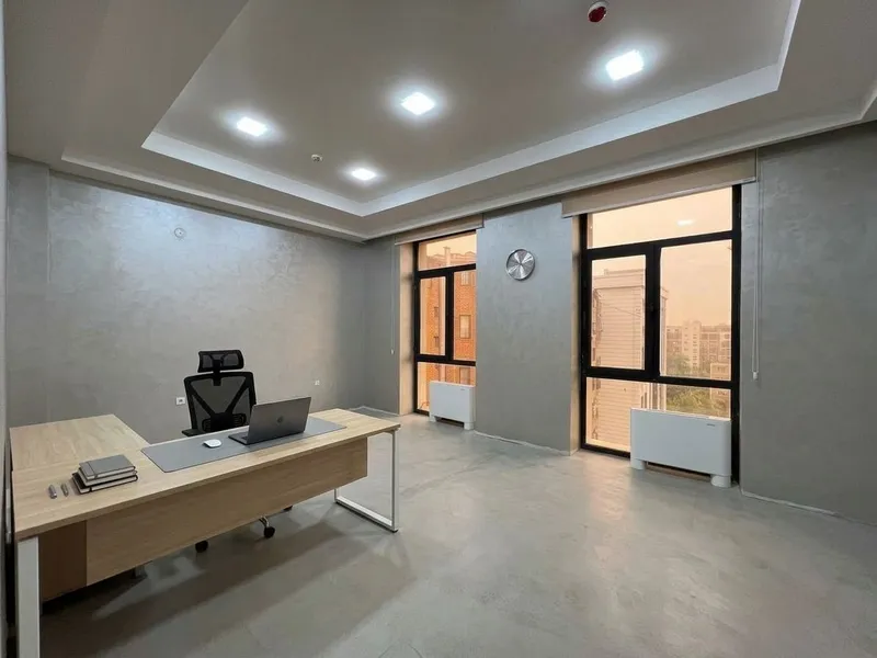 Продажа этажа в бизнес-центре, 560 м2, ул. Бобура 2