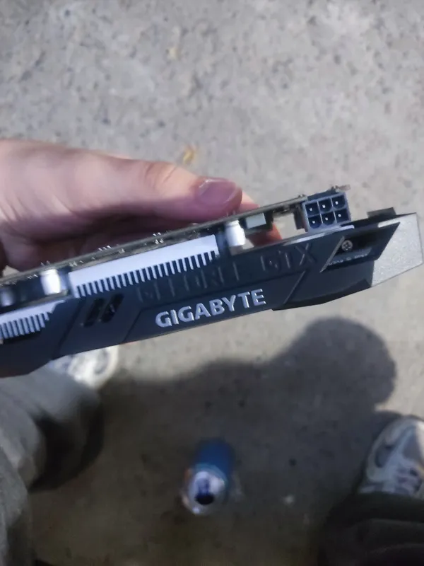 Gigabyte GTX 1650 4gb 2 Gigabyte GTX 1650 4gb 2