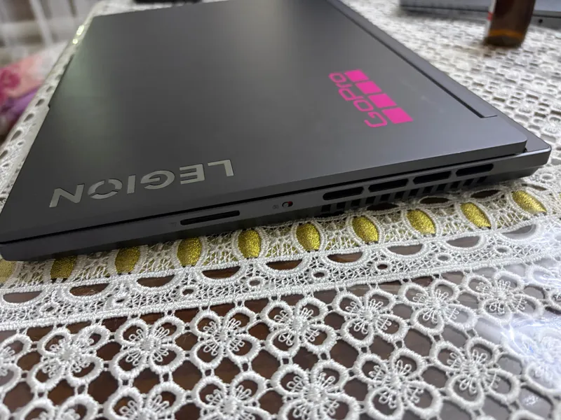 Lenovo Legion Slim 5 4 Lenovo Legion Slim 5 4