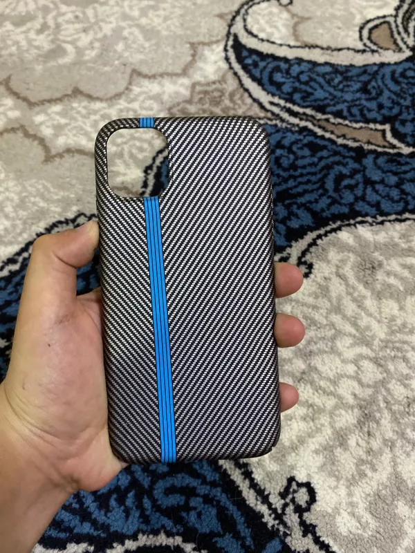 Iphone 11 карбоновый чехол