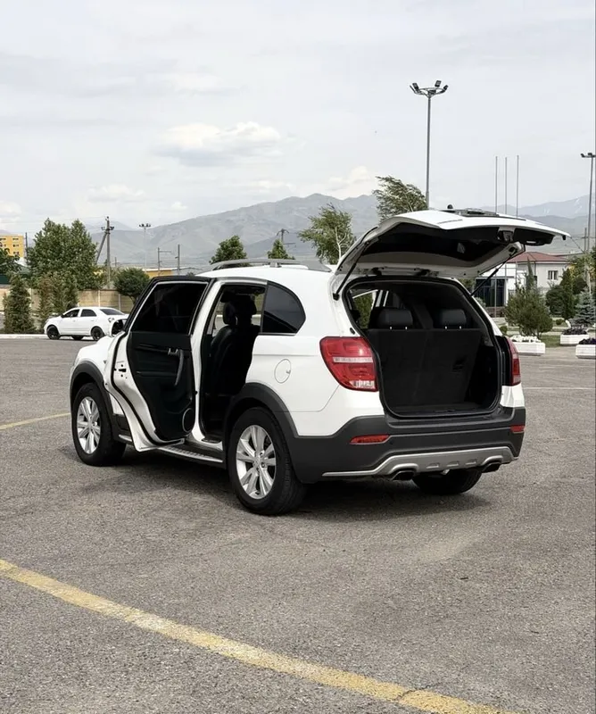 Срочно продаётся Captiva 3, краска в идеальном состоянии 2 Срочно продаётся Captiva 3, краска в идеальном состоянии 2