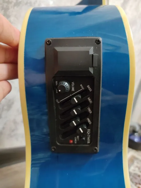 Гитара Gitara Guitar можно обмен на IPhone — фото 2