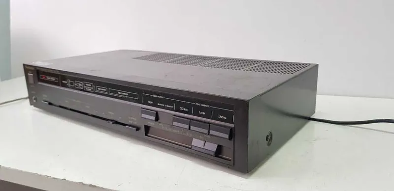 «Technics SU—300» с колонками, CD плеер «Technics SL—PG440A» 2 «Technics SU—300» с колонками, CD плеер «Technics SL—PG440A» 2