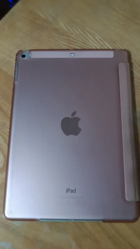 Продам Apple IPad air 2 — фото 1 Продам Apple IPad air 2 — фото 1