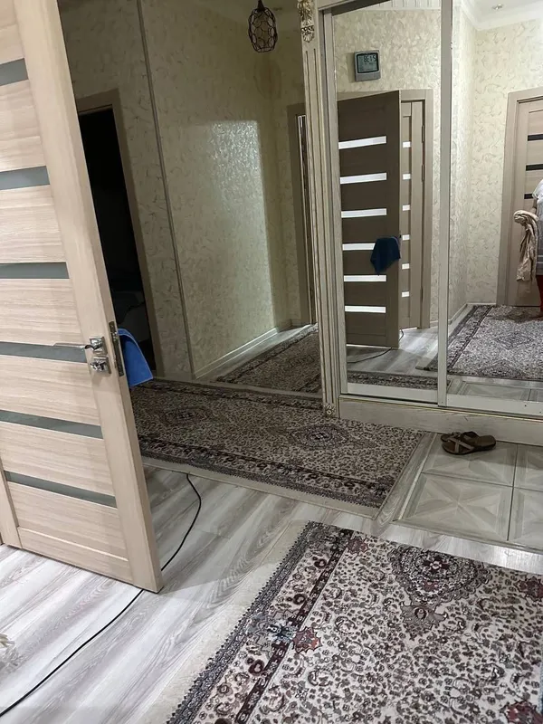 Qizlarga kvartira Qo'yliq metro Bezmakler 800.000 2