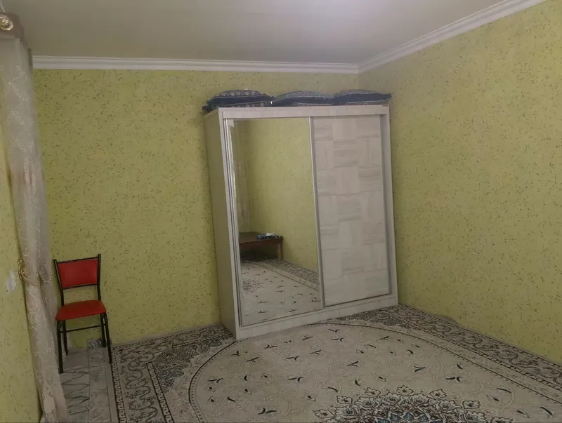 Уйга квартирант олмокчиман 3 та Киз Тройцкий да