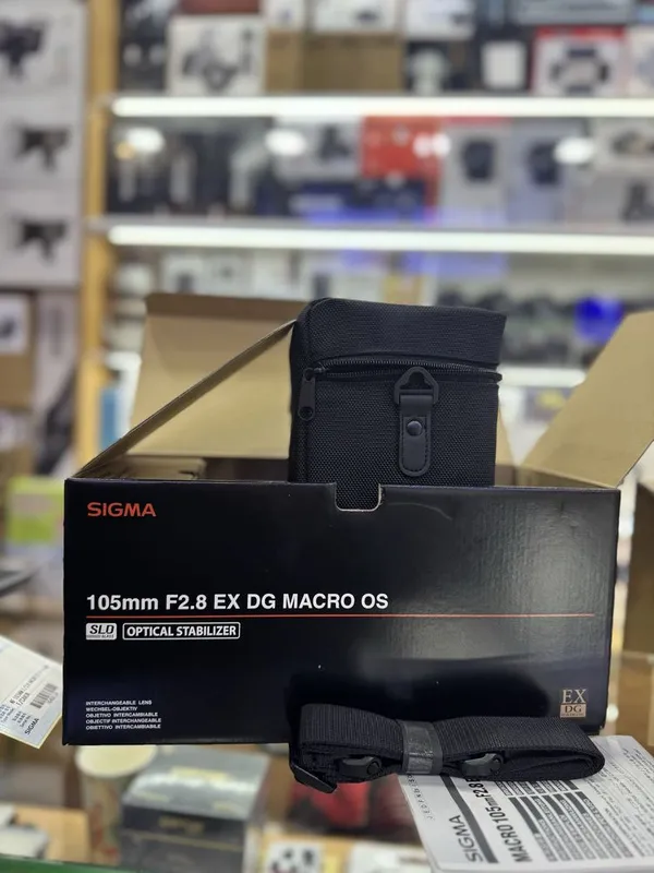 Sigma 105 mm F2.8 EX DG MACRO OS 3