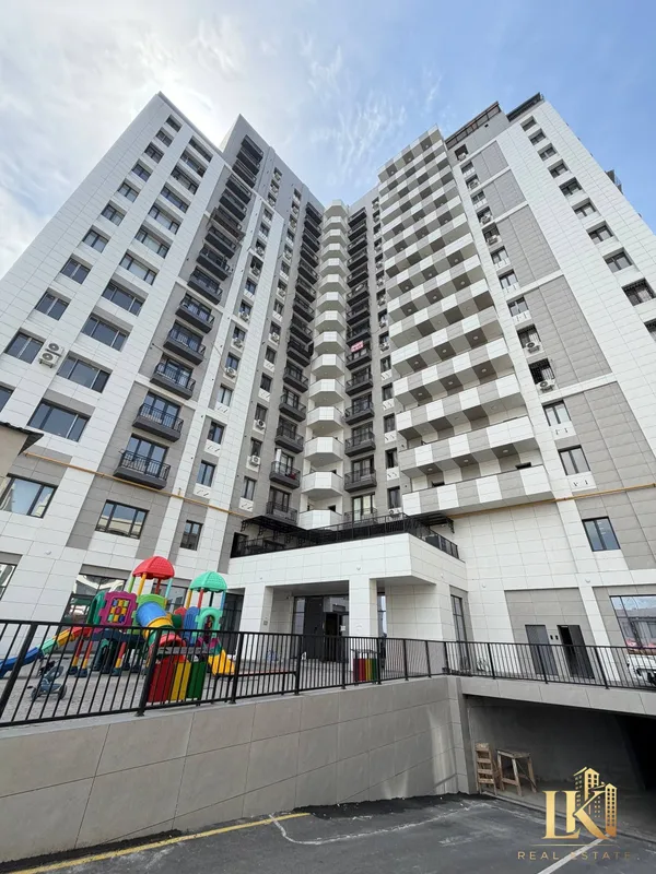 Продаётся 2-комнатная квартира (коробка) в ЖК City Tower Group