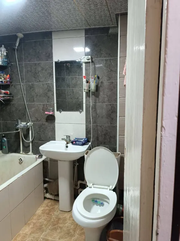 Qarshi sh., Paxtakor m/t — 2 xonali shinam uy sotiladi (59 m²) 7 Qarshi sh., Paxtakor m/t — 2 xonali shinam uy sotiladi (59 m²) 7