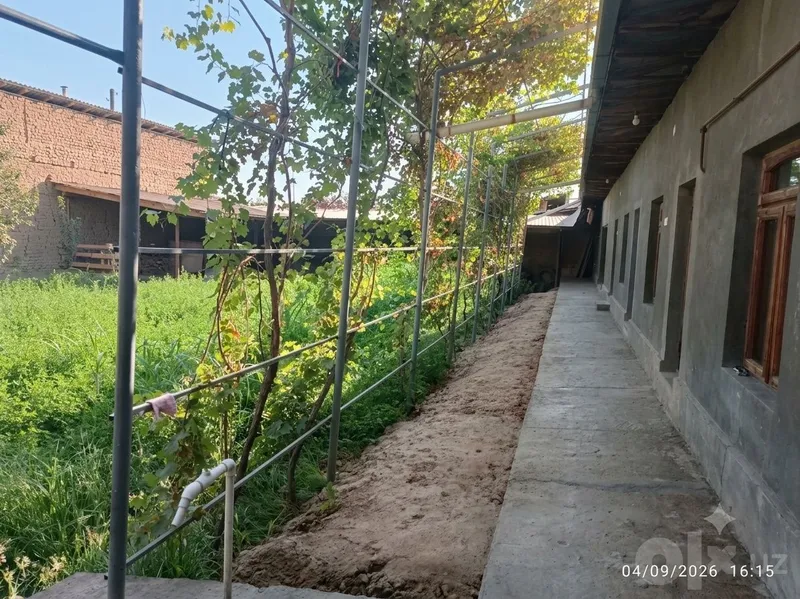 Uy sotiladi narxi kelishiladi 9 Uy sotiladi narxi kelishiladi 9
