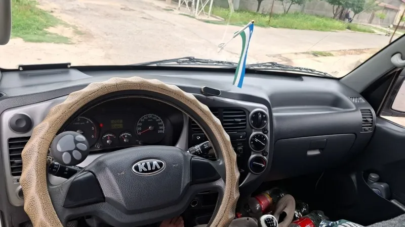 KIA BONGO сотилади 3