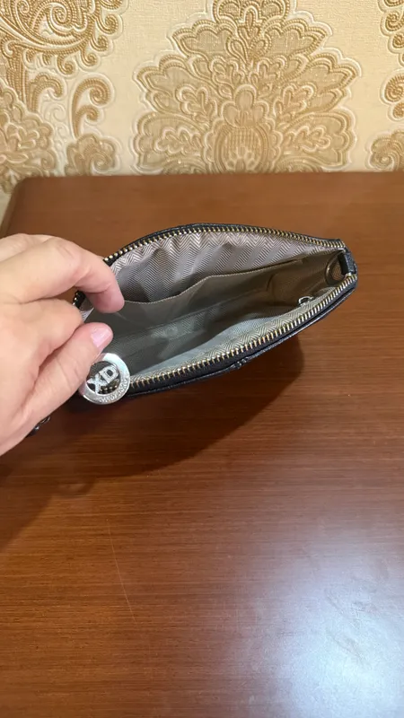 Кошелёк продаётся как новый 3 Кошелёк продаётся как новый 3