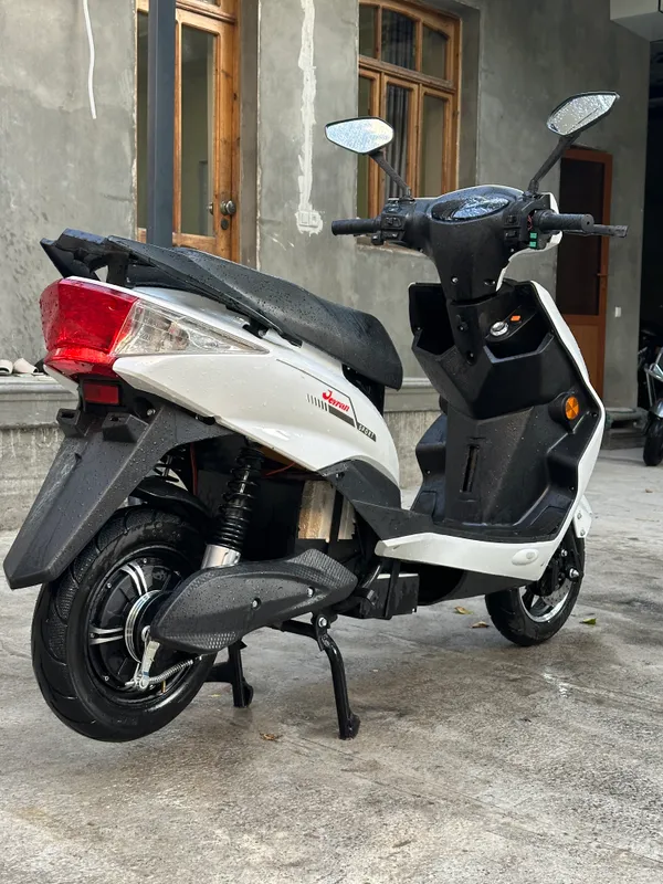 Skuter sotiladi 4
