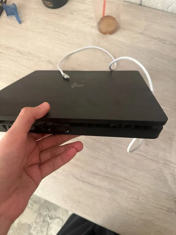 ps4 slim — фото 1