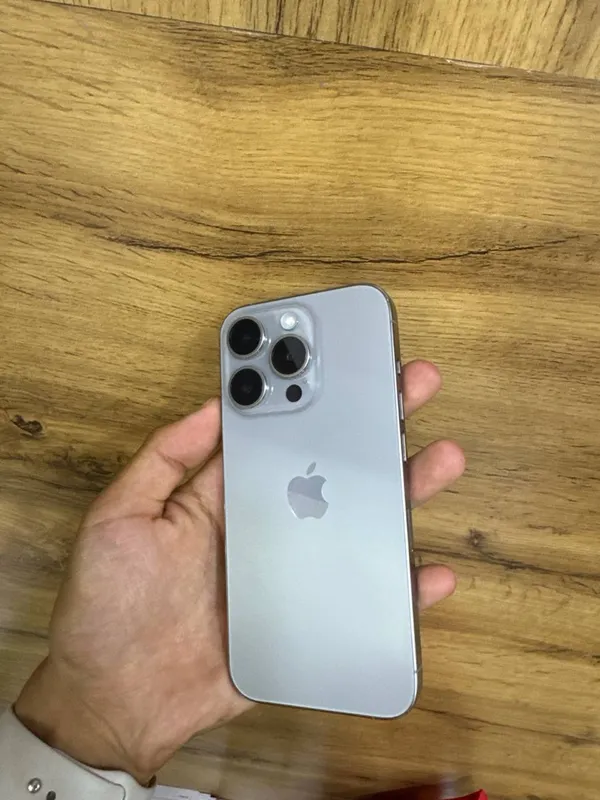 Iphone 15 pro — фото 3