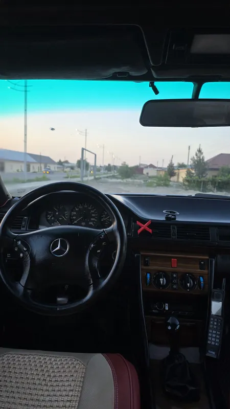 Mercedec-Benz w124 E230 Sedan 6 Mercedec-Benz w124 E230 Sedan 6