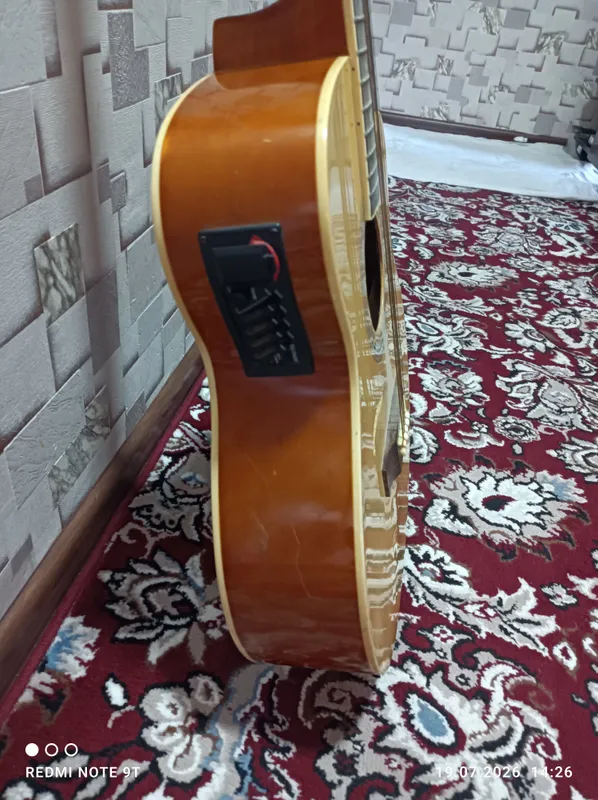 ЭЛЕКТРО-АККУСТИЧЕСКАЯ ГИТАРА(YAMAHA) 2 ЭЛЕКТРО-АККУСТИЧЕСКАЯ ГИТАРА(YAMAHA) 2