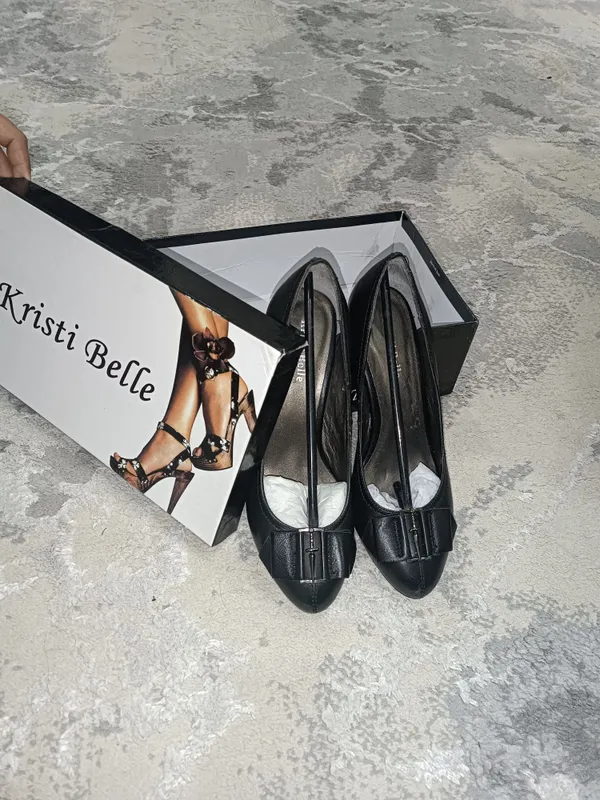 kristi belle tuflisi kiyilmagan yangi 39 razmerda kristi belle tuflisi kiyilmagan yangi 39 razmerda