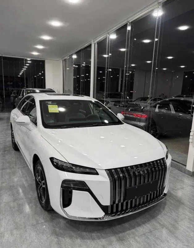 Roewe M7 naqt va nasiya