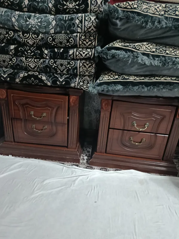 Продаются шкаф и тумба 4 Продаются шкаф и тумба 4