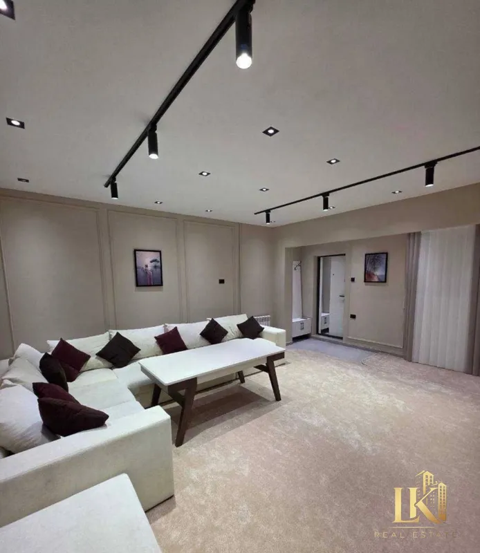 Продаётся 2-комнатная квартира, 60 м², 1/9, Яккасарайский район (ориентир: Аэропорт Korzinka) 1