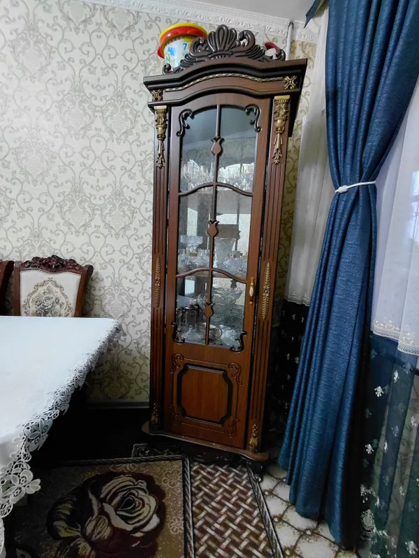 Продаётся шкаф,стол и стулья, в хорошем состоянии — фото 3 Продаётся шкаф,стол и стулья, в хорошем состоянии — фото 3