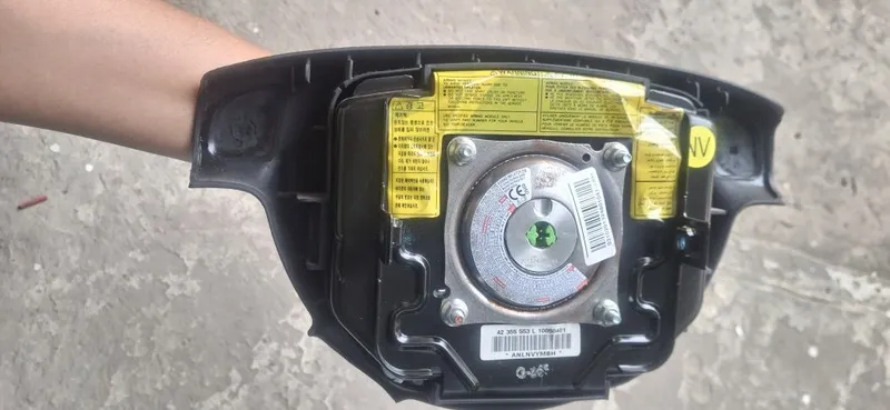 Продам Новый AIRBAG руля от жентры состояние хорошое.оригинал снят с а 5 Продам Новый AIRBAG руля от жентры состояние хорошое.оригинал снят с а 5