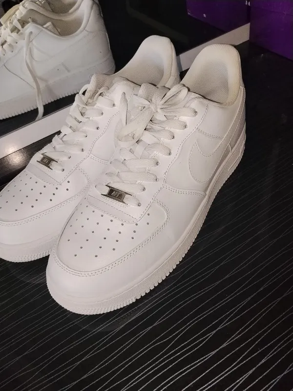 Белые Кроссовки Nike Air Force 1 1 Белые Кроссовки Nike Air Force 1 1