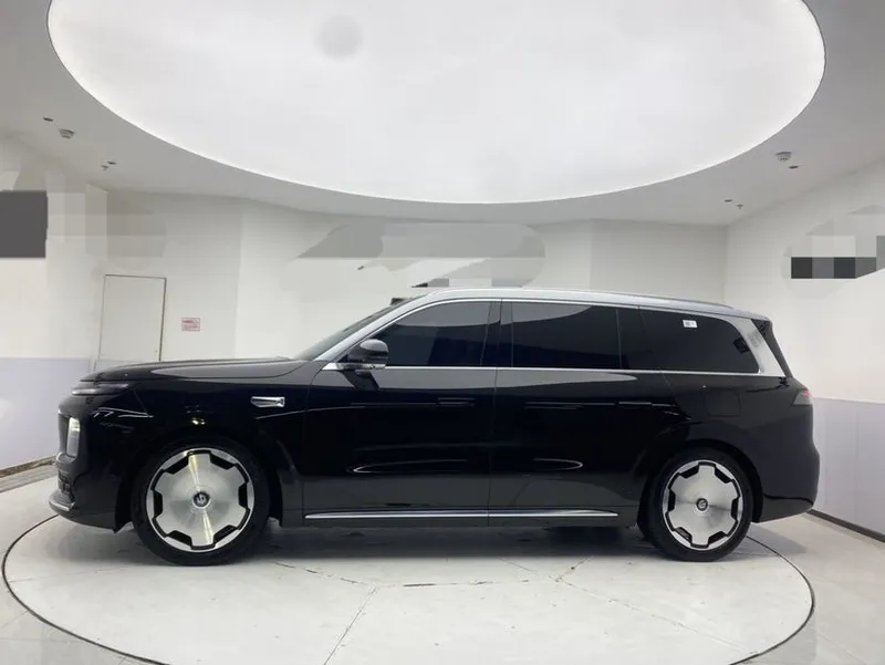 Leapmotor D19, 500km gibrid 7 oʻrindiqli 2 Leapmotor D19, 500km gibrid 7 oʻrindiqli 2