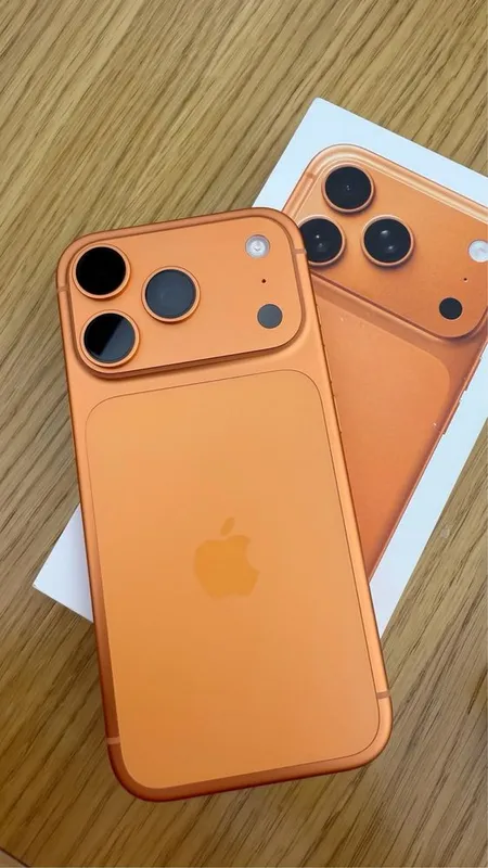Iphone 17 pro orange