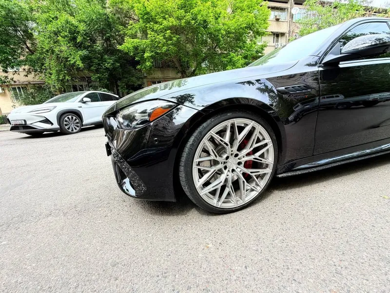Mercedes-Benz AMG C63 SE performance