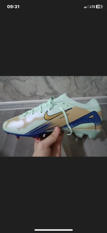 Nike butsi razmer 43 nalat yangi narx 200 — фото 1
