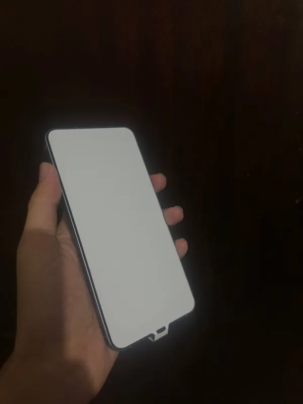Samsung a57 bor yengi karobkadan oclingan iwlatilinmagan narxi 5.5mln