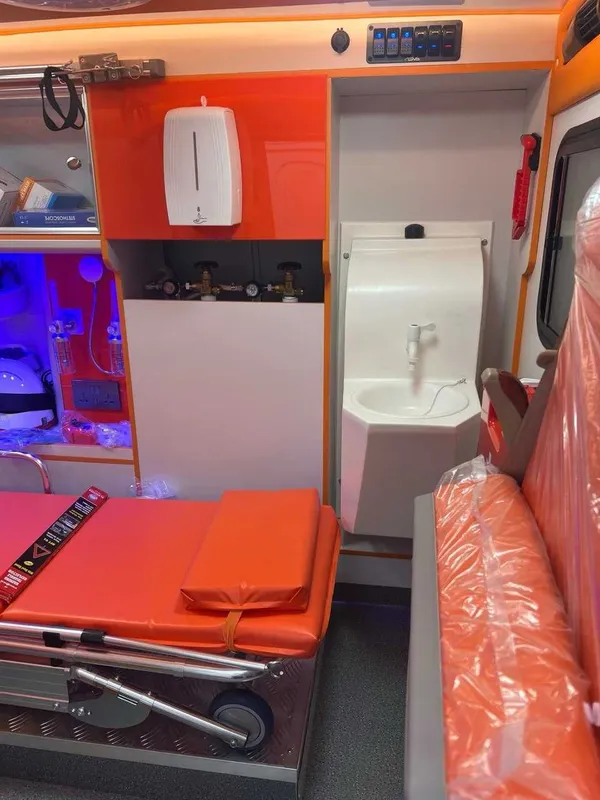 Hyundai Staria Ambulance — фото 6