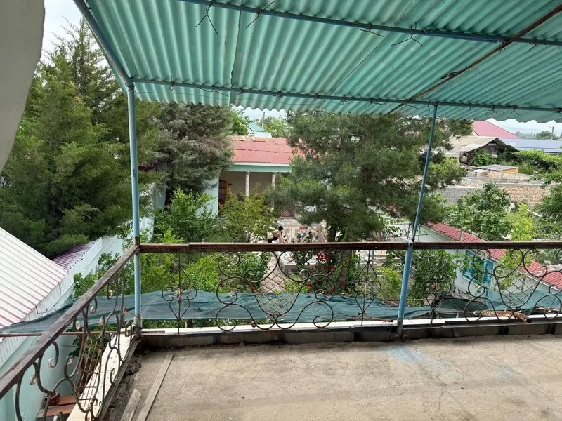 Chirchiqda dacha sotiladi 4 sotu hamma sharoitlari bor — фото 1
