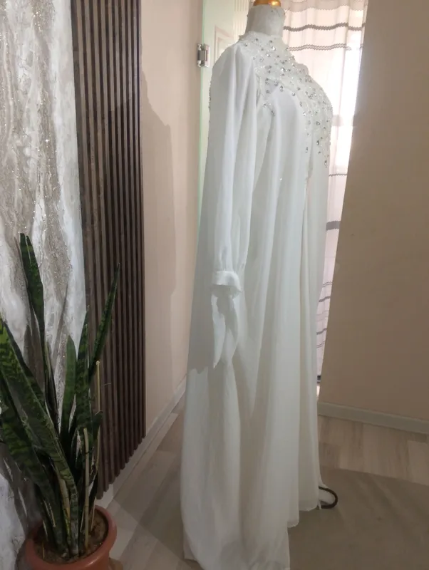 ayollar uchun abaya — фото 1