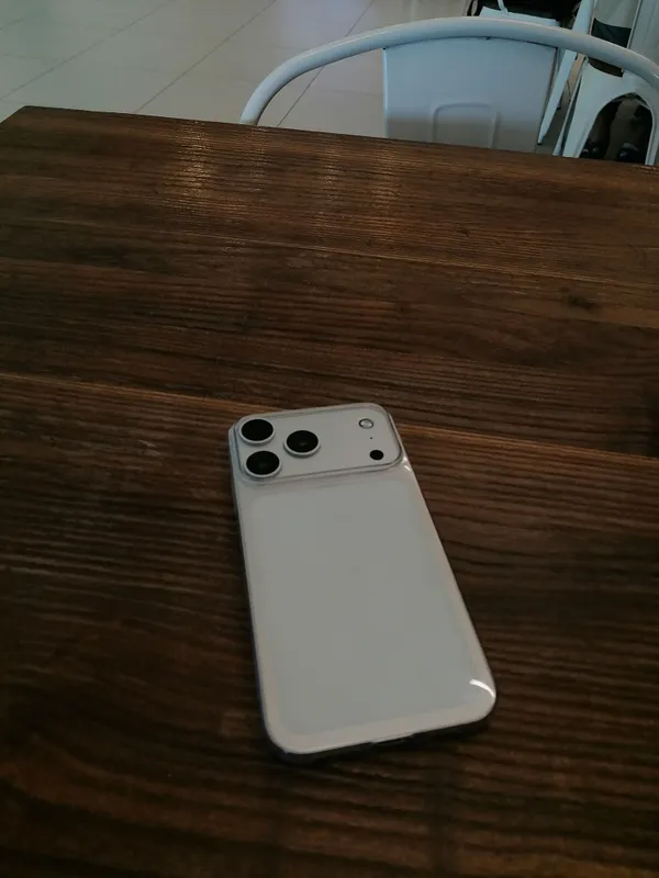 iPhone XR LLA — фото 1
