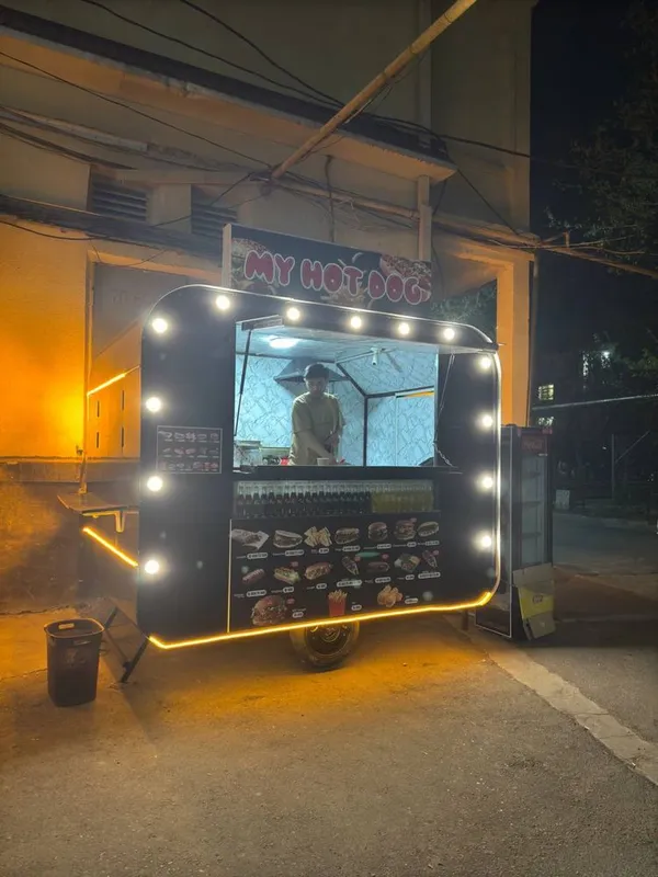 Food trak sotiladi (fast food)