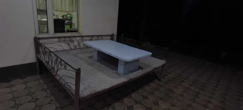 So`ri sotiladi gilam va hontahta bilan