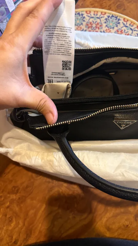 Оригинальная новая сумка Guess 6 Оригинальная новая сумка Guess 6