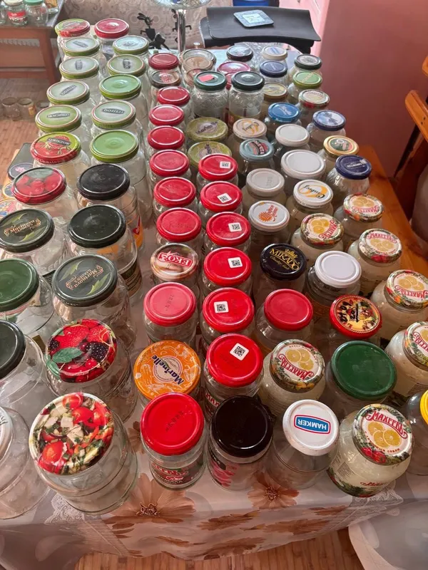 Продаются банки с крышками 1