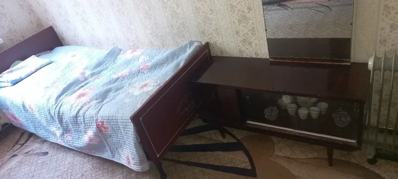 Продаётся шкаф 2шт,кровать 2шт, тримо 2шт 4