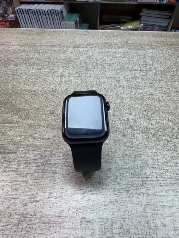 Продаются часы aaple watch SE 5 Продаются часы aaple watch SE 5