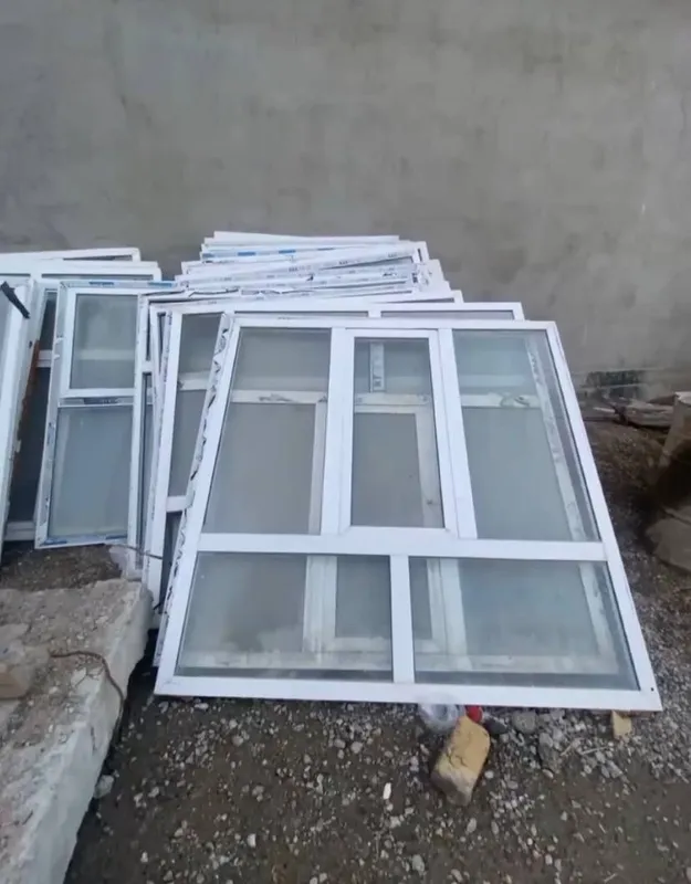 Deraza sotiladi. 2 Deraza sotiladi. 2