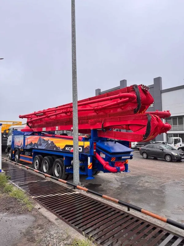 Автобетононасос KCP 60 метров на шасси HOWO SITRAK 10х4 CIP TASHKENT — фото 2