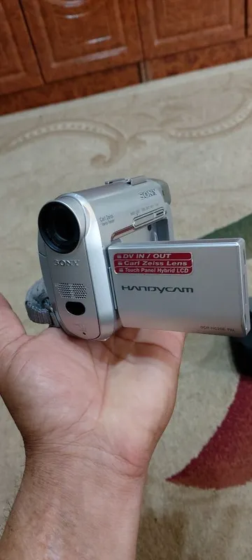 Fotoapparat Sone x5 sotiladi 1