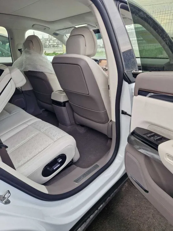 Zeekr 7x awd 2026 yil full xamma dop opciya bor 3 Zeekr 7x awd 2026 yil full xamma dop opciya bor 3