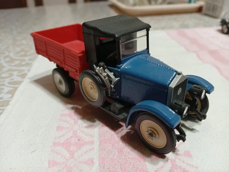 Модели автомобилей масштаб 1:43 1 Модели автомобилей масштаб 1:43 1