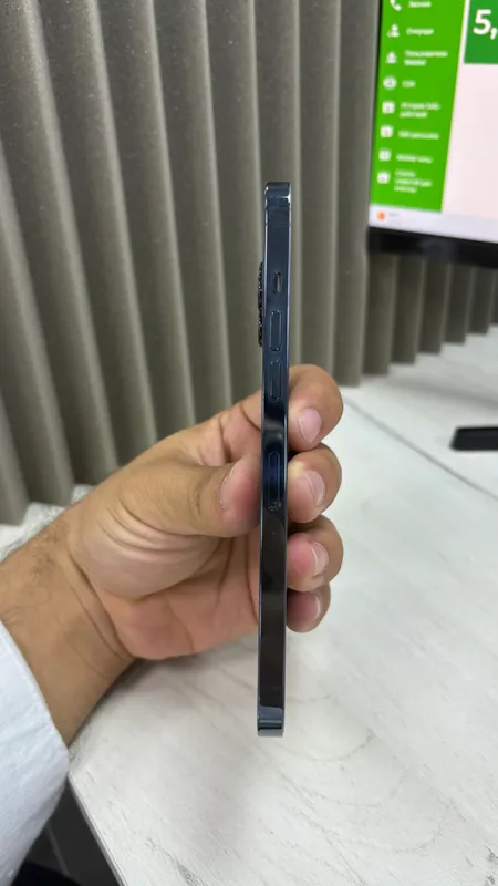 Iphone 12 pro max idealni radnoy 4