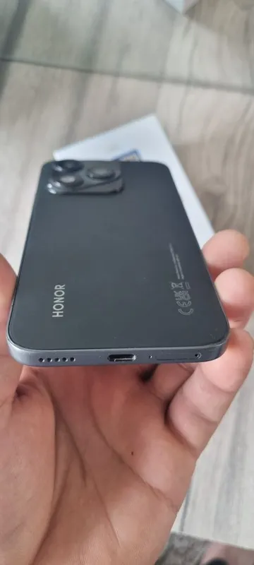 HONOR 400 Lite Black 8×256gb holati ideal 1